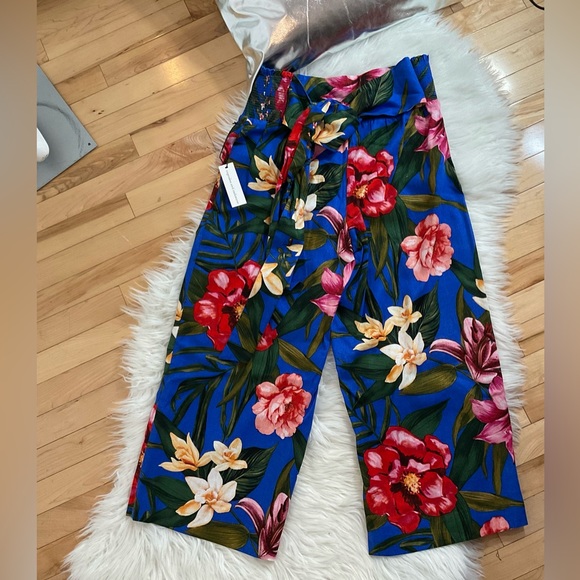 CUPCAKES & CASHMERE CROPPED PANTS - Picture 8 of 9